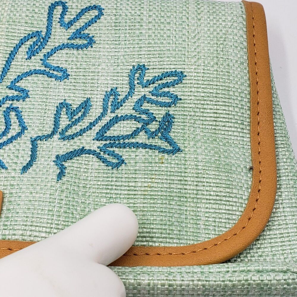 Vera Bradley Straw Beach Wristlet Clutch Sea Turtle Light Green Embroidered RFID - Picture 10 of 16